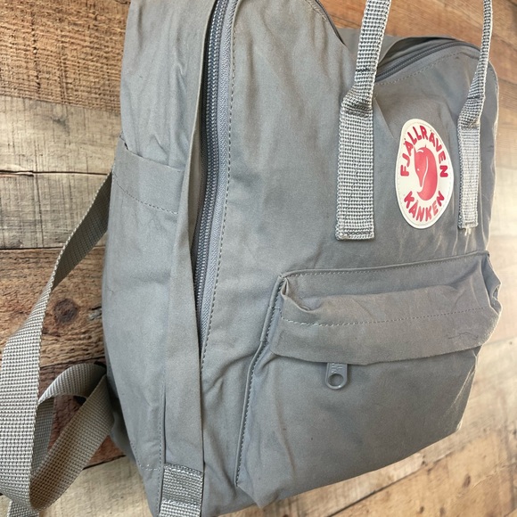Fjallraven Kanken Backpack | Light Gray - Picture 2 of 6